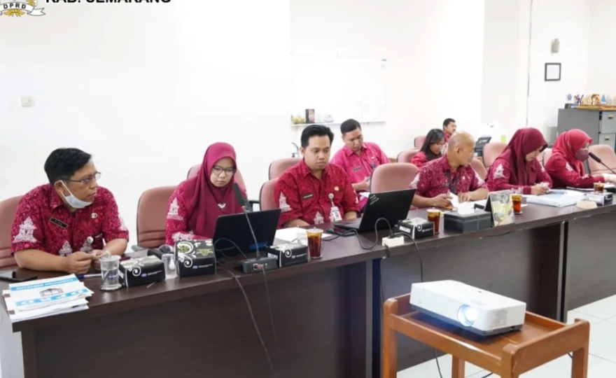 Penyelarasan 2 Raperda Hasil Fasilitasi Gubernur