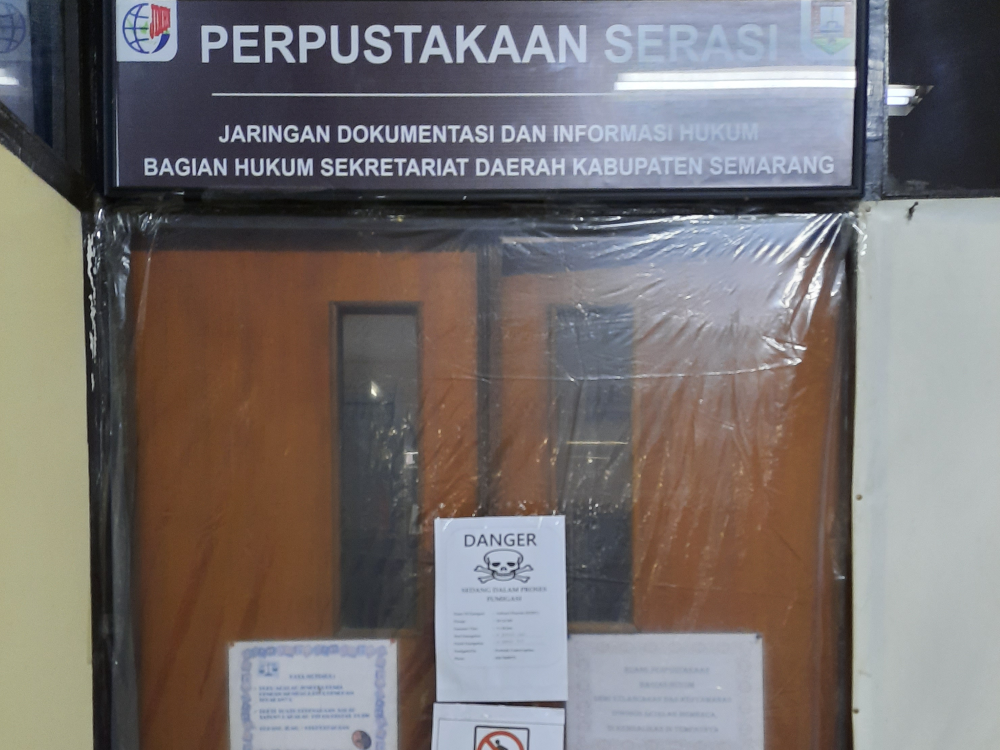 Kegiatan Fumigasi Dalam Rangka Pemeliharaan Bahan Pustaka