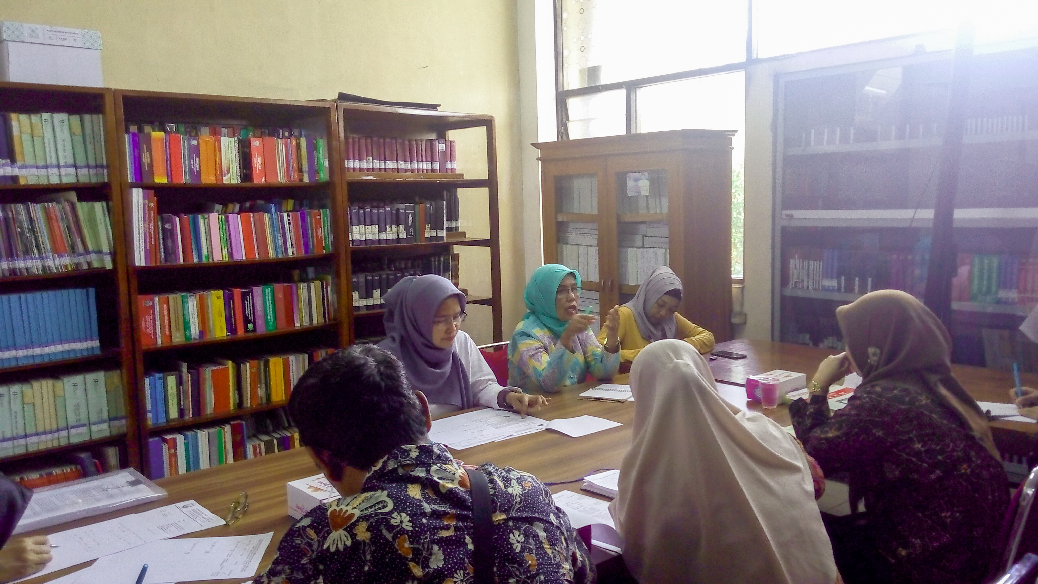 Pembinaan Kelompok Keluarga Sadar Hukum (KADARKUM)