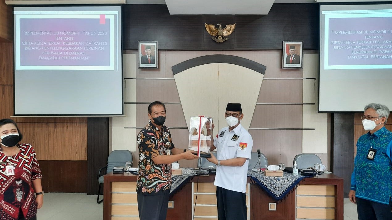 Kunjungan Ir. H. Bambang Sutrisno M. M (Anggota DPD RI Provinsi Jawa Tengah)