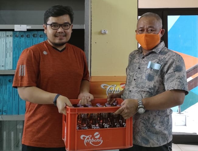 CSR Teh Botol Untuk Konsumsi Pengunjung Perpustakaan JDIH