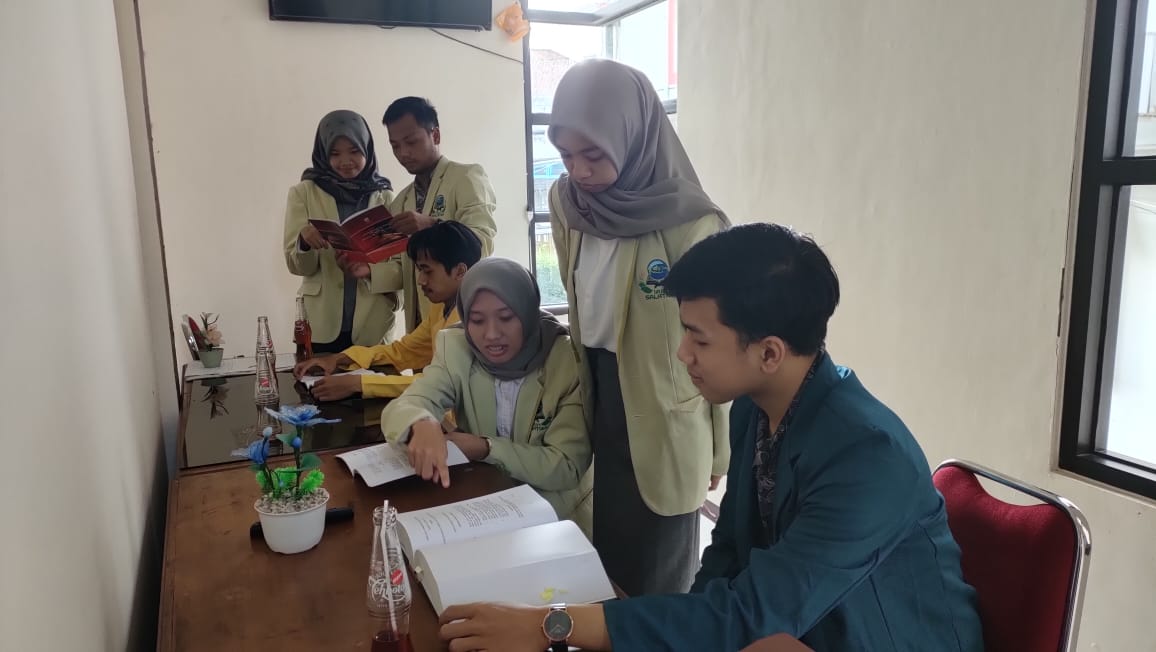 Pelayanan Kepada Pengunjung Perpustakaan JDIH